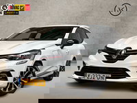 Renault Clio - 1.6 E-Tech Hybrid 140 Sport 140Pk Automaat (VIRTUAL COCKPIT, APPLE CARPLAY, GROOT NAVI, LM VELGEN, GETINT GLAS, SPORTSTOELEN, PARKEERSENSOREN, CRUISE, NIEUWE APK, NIEUWSTAAT)