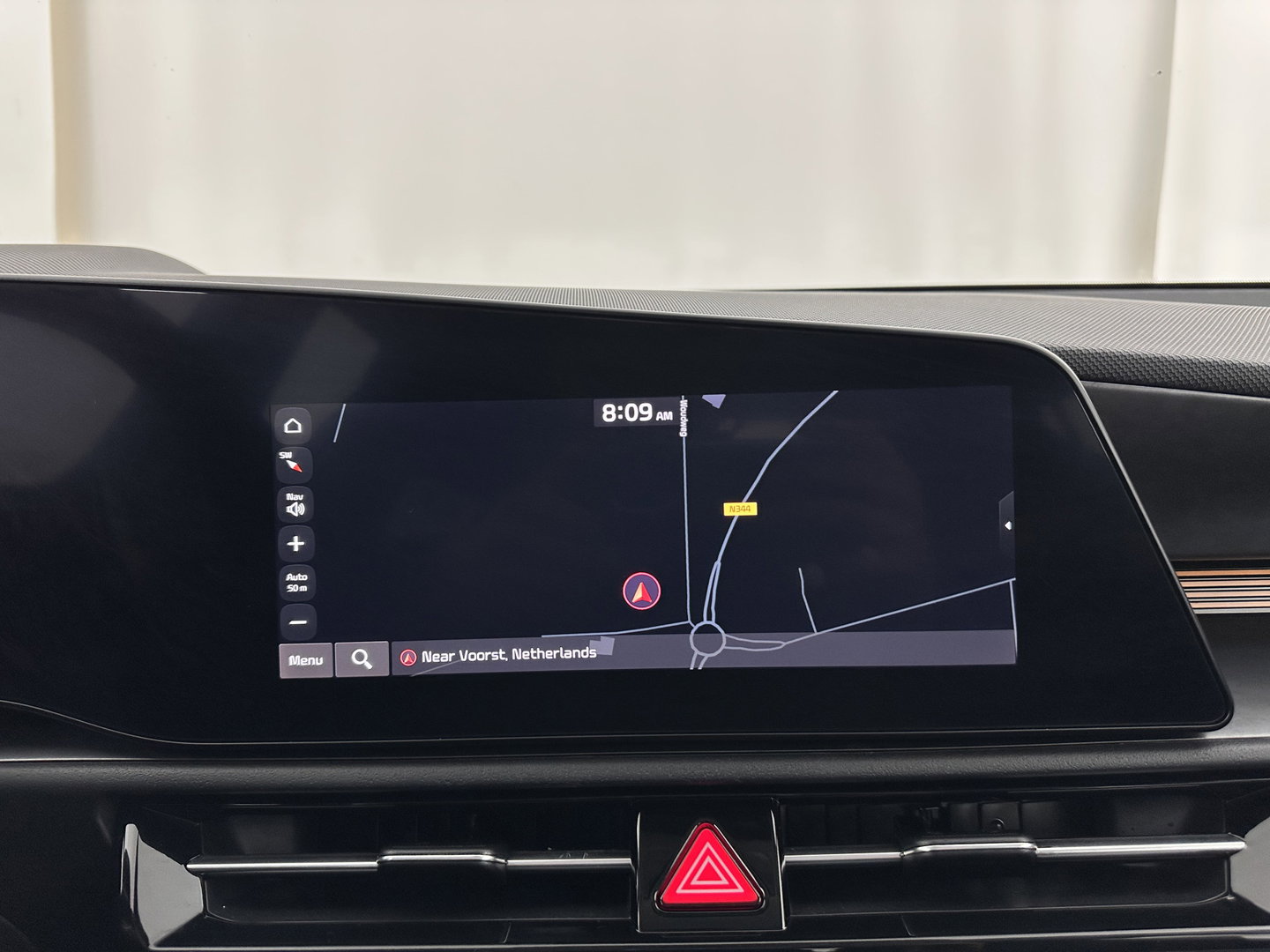 Kia Niro EV DynamicLine 64.8 kWh [ 3-Fase-11kW] {SOH-100%} (INCL-BTW) *LEATHER-FABRIC | ADAPTIVE-CRUISE | DIGI-COCKPIT | KEYLESS | CAMERA | DAB | COMFORT-SEATS | SHIFTPADDLES | ECC | PRIVACY-GLASS | PDC | 17''ALU*