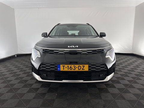 Kia Niro EV DynamicLine 64.8 kWh [ 3-Fase-11kW] {SOH-100%} (INCL-BTW) *LEATHER-FABRIC | ADAPTIVE-CRUISE | DIGI-COCKPIT | KEYLESS | CAMERA | DAB | COMFORT-SEATS | SHIFTPADDLES | ECC | PRIVACY-GLASS | PDC | 17''ALU*