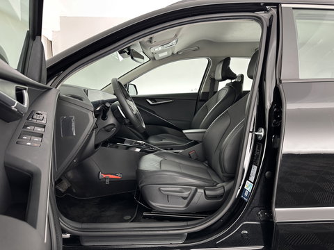 Kia Niro EV DynamicLine 64.8 kWh [ 3-Fase-11kW] {SOH-100%} (INCL-BTW) *LEATHER-FABRIC | ADAPTIVE-CRUISE | DIGI-COCKPIT | KEYLESS | CAMERA | DAB | COMFORT-SEATS | SHIFTPADDLES | ECC | PRIVACY-GLASS | PDC | 17''ALU*