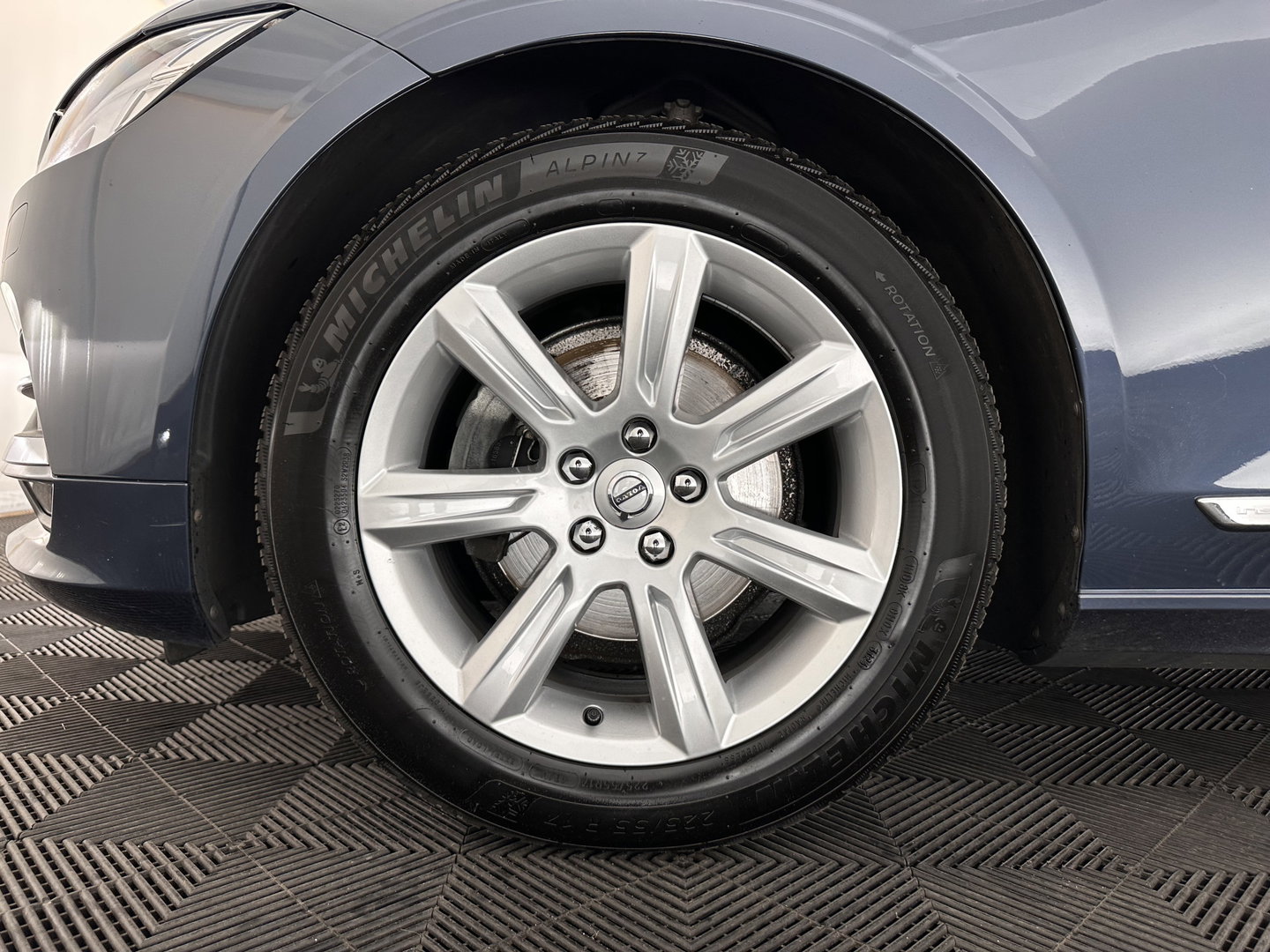 Volvo V90 2.0 D4 Momentum Pro (INCL-BTW) Aut. *PANO | LEATHER | HEAD-UP | FULL-LED | MEMORY-PACK | HEATED-SPORTSEATS | BLINDSPOT | CAMERA | KEYLESS | DIGI-COCKPIT | PRIVACY-GLASS | NAVI-FULLMAP | ECC | LANE-ASSIST | 17"AL