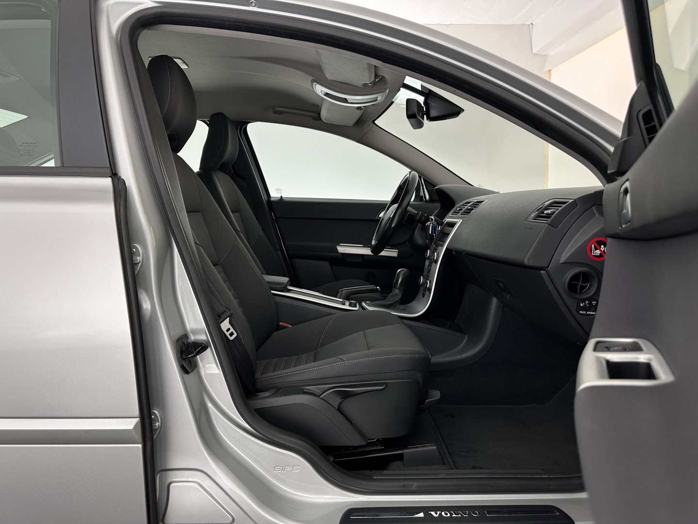 Volvo S40 1.6 D2 Sport *COMFORT-SEATS | ECC | TOWBAR | PDC | CRUISE | 17''ALU*