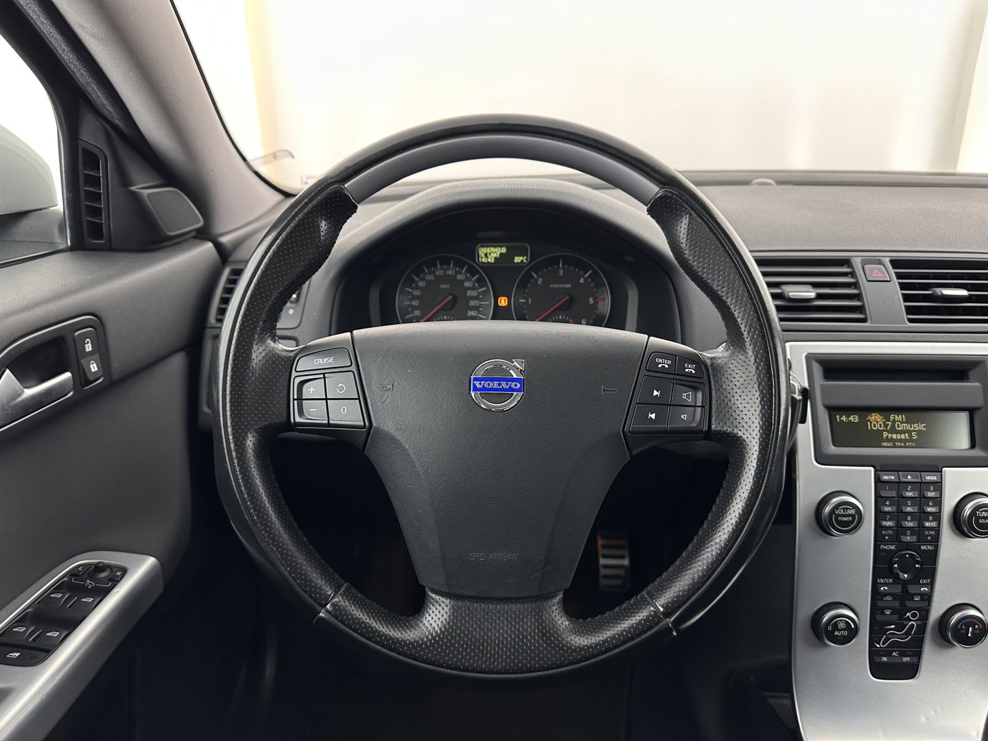 Volvo S40 1.6 D2 Sport *COMFORT-SEATS | ECC | TOWBAR | PDC | CRUISE | 17''ALU*