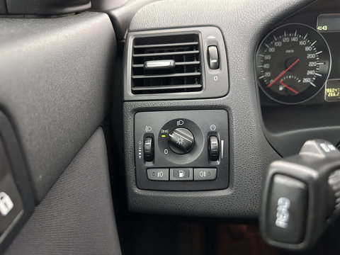 Volvo S40 1.6 D2 Sport *COMFORT-SEATS | ECC | TOWBAR | PDC | CRUISE | 17''ALU*