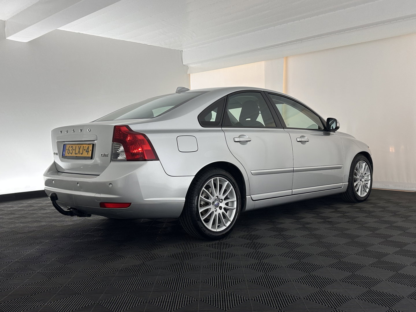 Volvo S40 1.6 D2 Sport *COMFORT-SEATS | ECC | TOWBAR | PDC | CRUISE | 17''ALU*