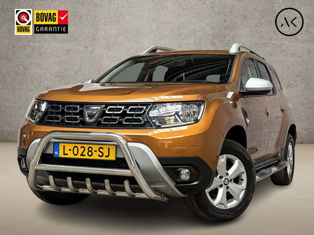 Dacia Duster - 1.6 SCe Prestige (NAVIGATIE, CAMERA, GETINT GLAS, TREKHAAK, SPORTSTOELEN, LM VELGEN, CRUISE, NIEUWE APK, NIEUWSTAAT)