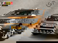 Dacia Duster - 1.6 SCe Prestige (NAVIGATIE, CAMERA, GETINT GLAS, TREKHAAK, SPORTSTOELEN, LM VELGEN, CRUISE, NIEUWE APK, NIEUWSTAAT)