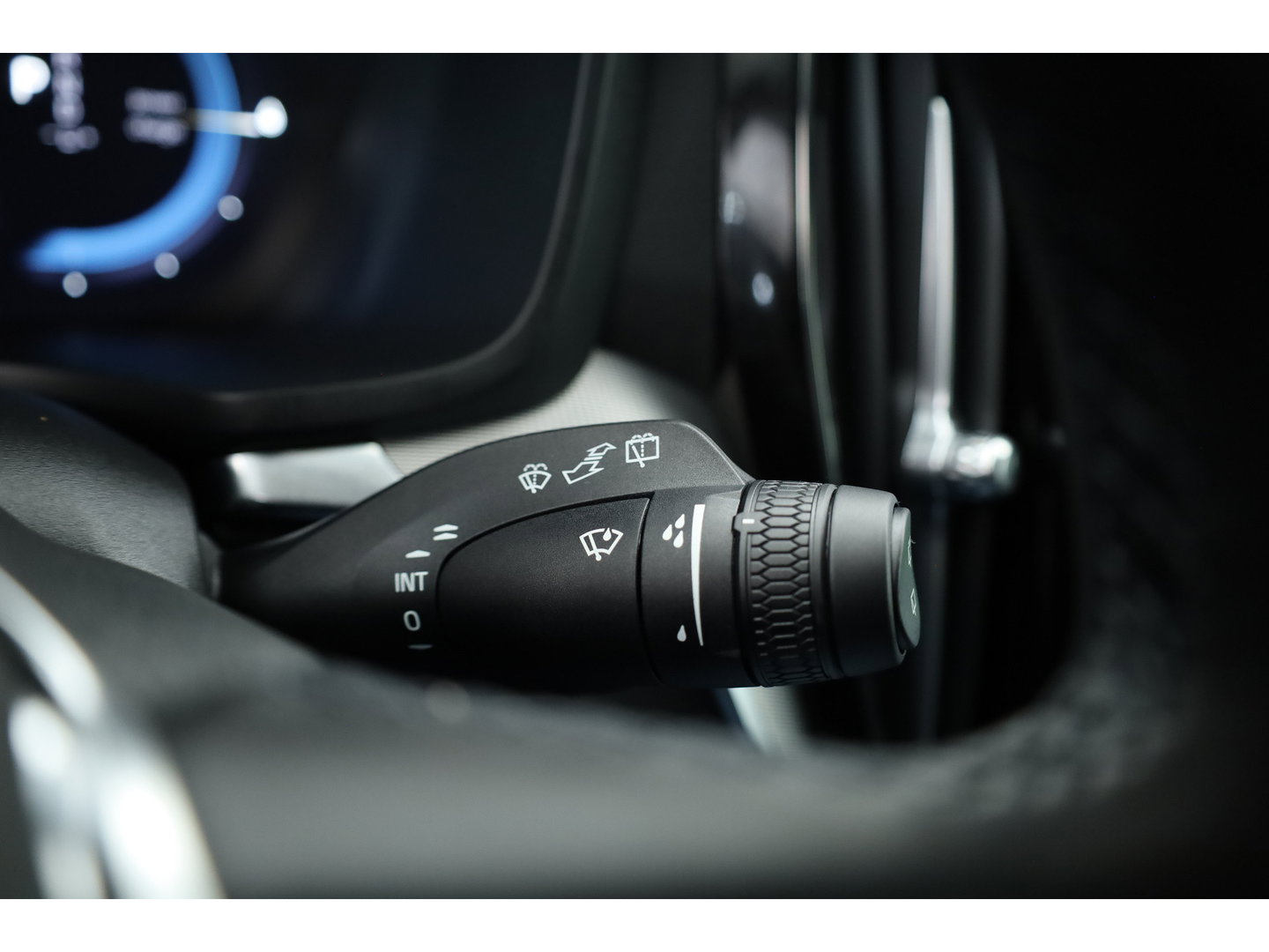 Volvo V60 2.0 T6 Plug-in hybrid AWD Plus Dark | 360 Cam | ACC | Blis | H&K Audio | Stoel 4 & Stuur verwarming | memory |