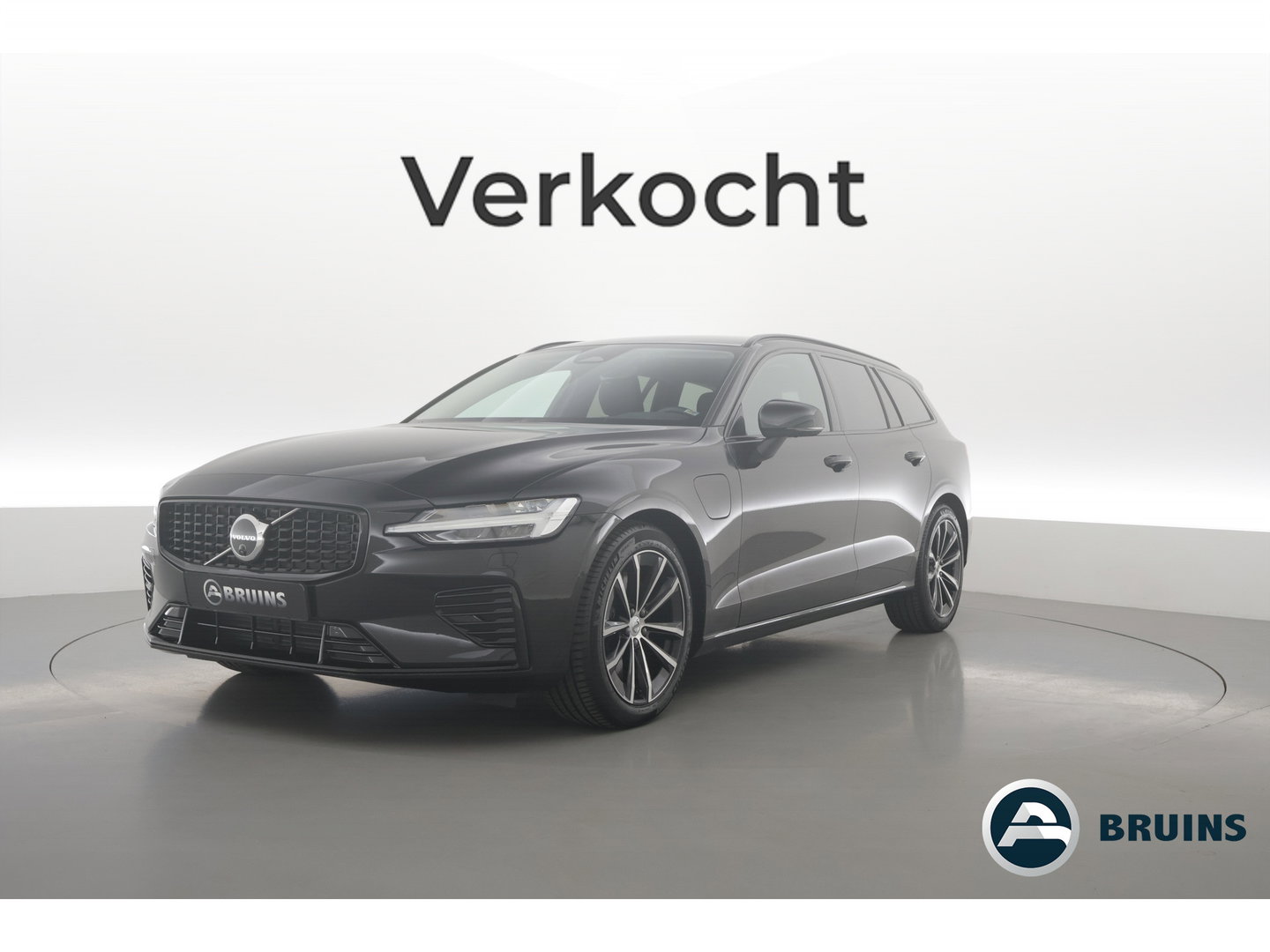 Volvo V60 2.0 T6 Plug-in hybrid AWD Plus Dark | 360 Cam | ACC | Blis | H&K Audio | Stoel 4 & Stuur verwarming | memory |