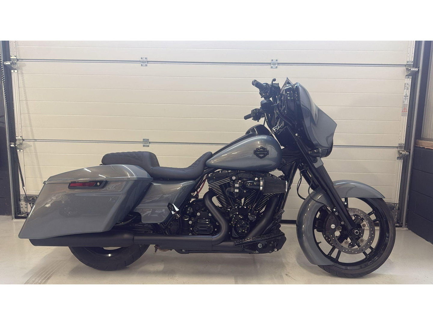 Harley Davidson 103 FLHXS Street Glide Special CVO Black-Out