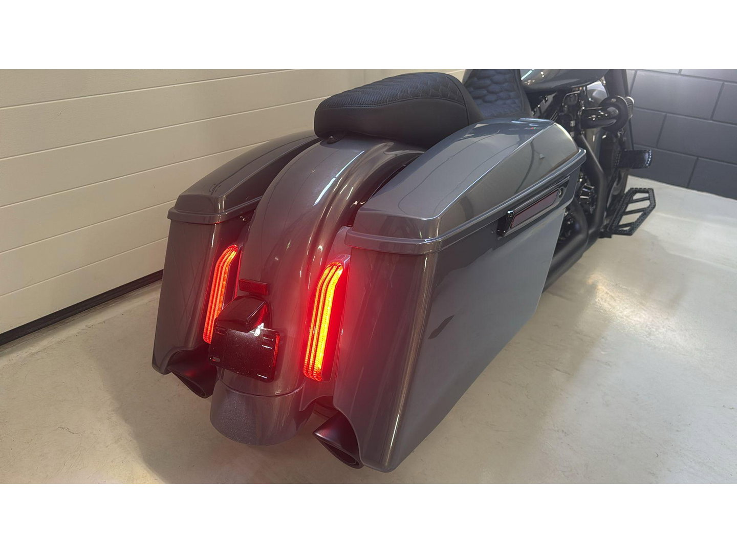 Harley Davidson 103 FLHXS Street Glide Special CVO Black-Out