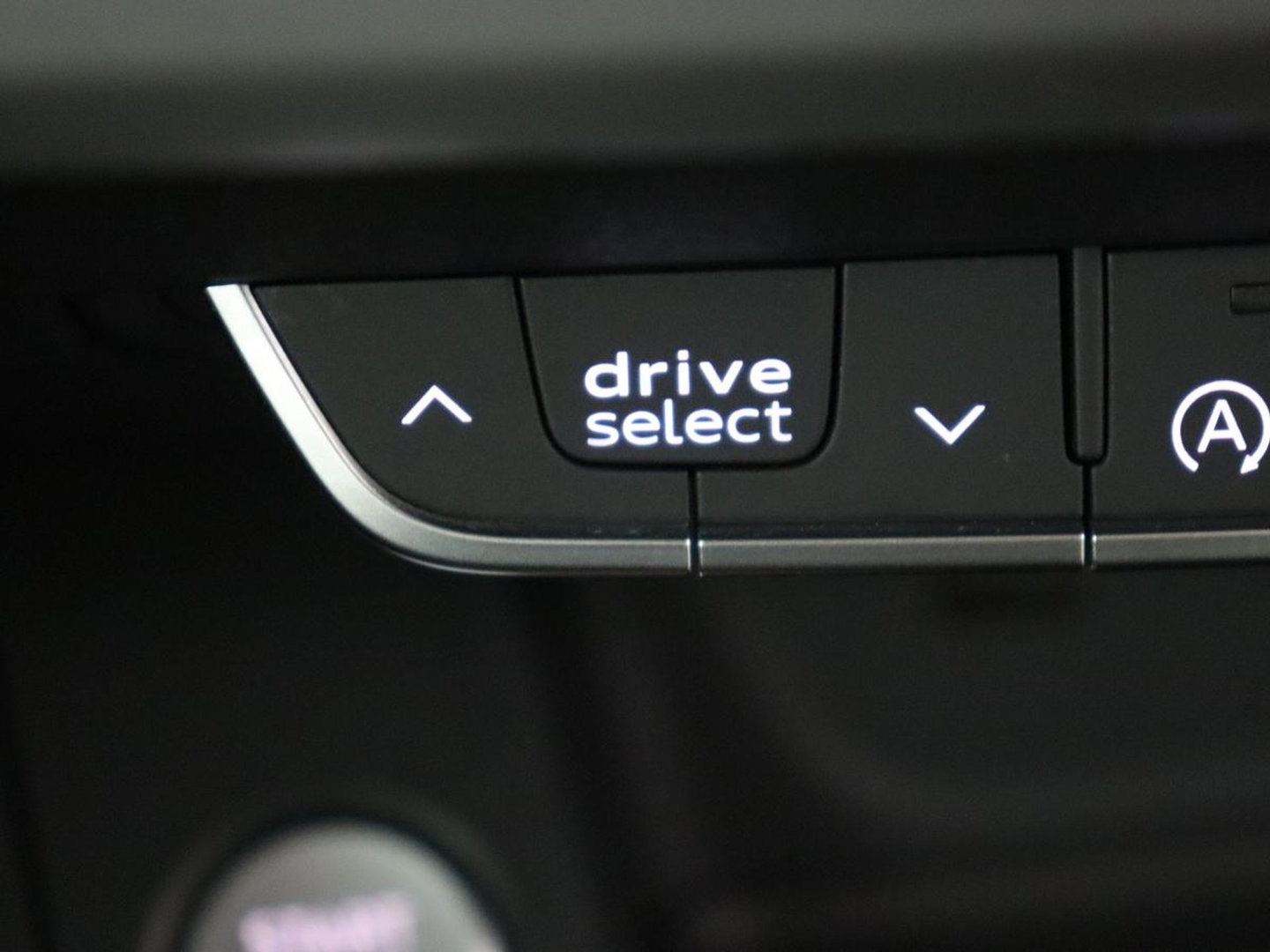 Audi A4 35 TFSI Business Edition | Leder | Stoelverwarming | Carplay | Virtual Cockpit | Navigatie | Full LED | Climate control | Bluetooth | Cruise control | Parkeerhulp