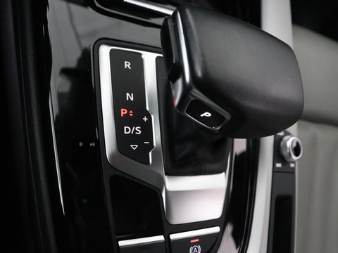 Audi A4 35 TFSI Business Edition | Leder | Stoelverwarming | Carplay | Virtual Cockpit | Navigatie | Full LED | Climate control | Bluetooth | Cruise control | Parkeerhulp