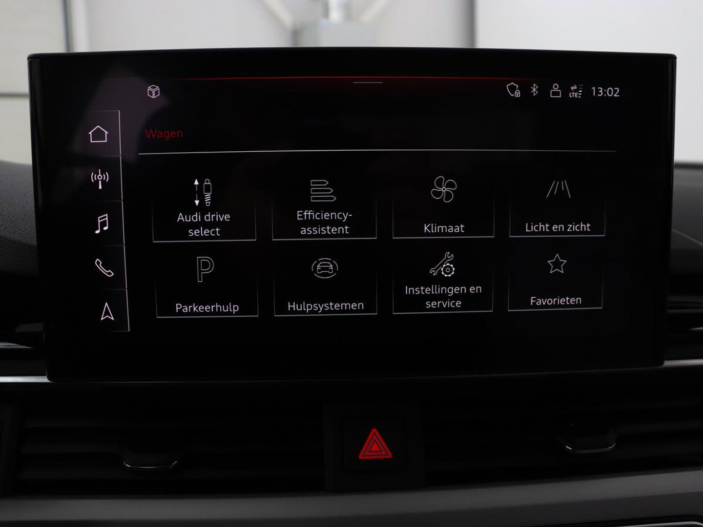 Audi A4 35 TFSI Business Edition | Leder | Stoelverwarming | Carplay | Virtual Cockpit | Navigatie | Full LED | Climate control | Bluetooth | Cruise control | Parkeerhulp