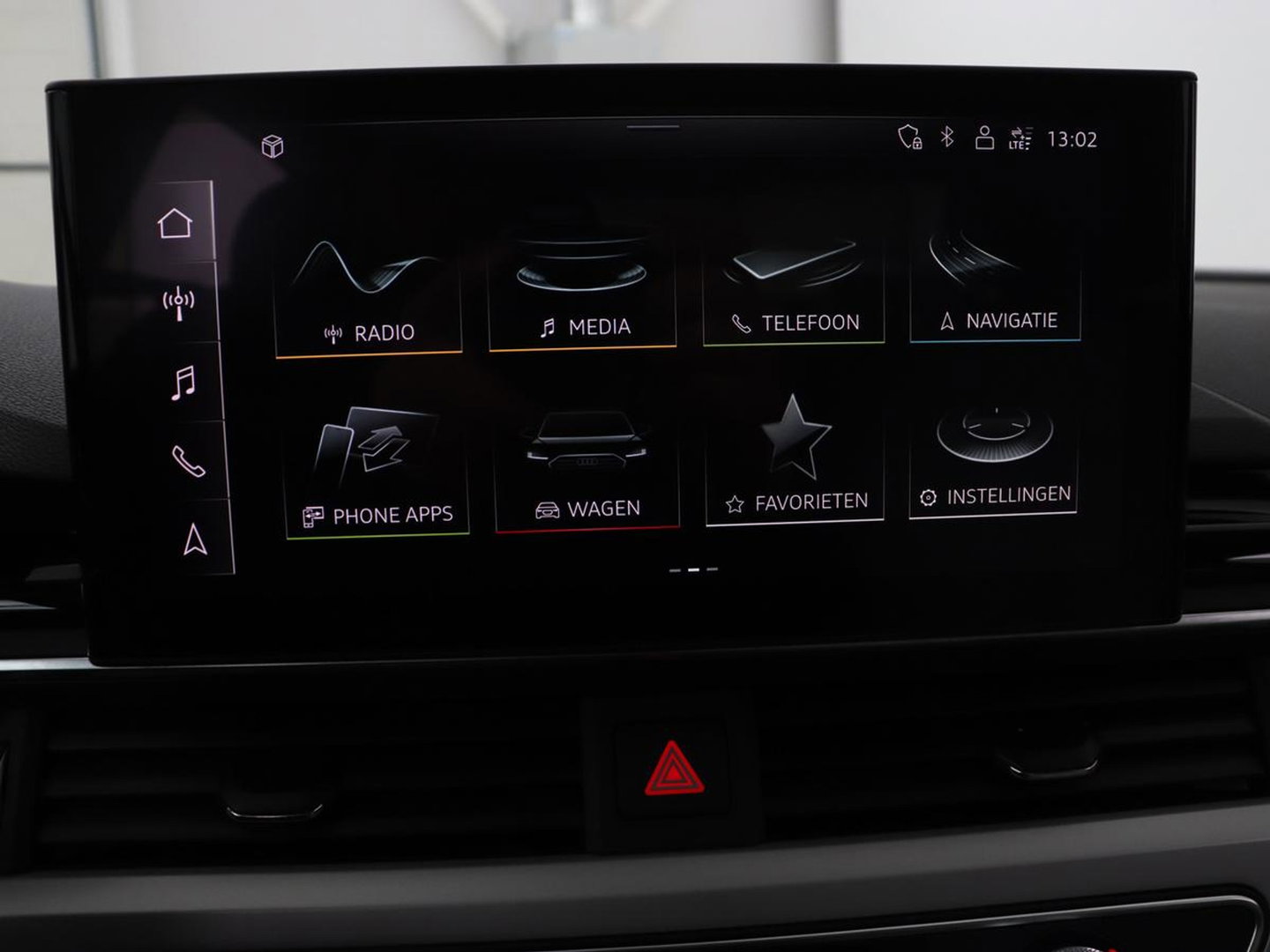 Audi A4 35 TFSI Business Edition | Leder | Stoelverwarming | Carplay | Virtual Cockpit | Navigatie | Full LED | Climate control | Bluetooth | Cruise control | Parkeerhulp