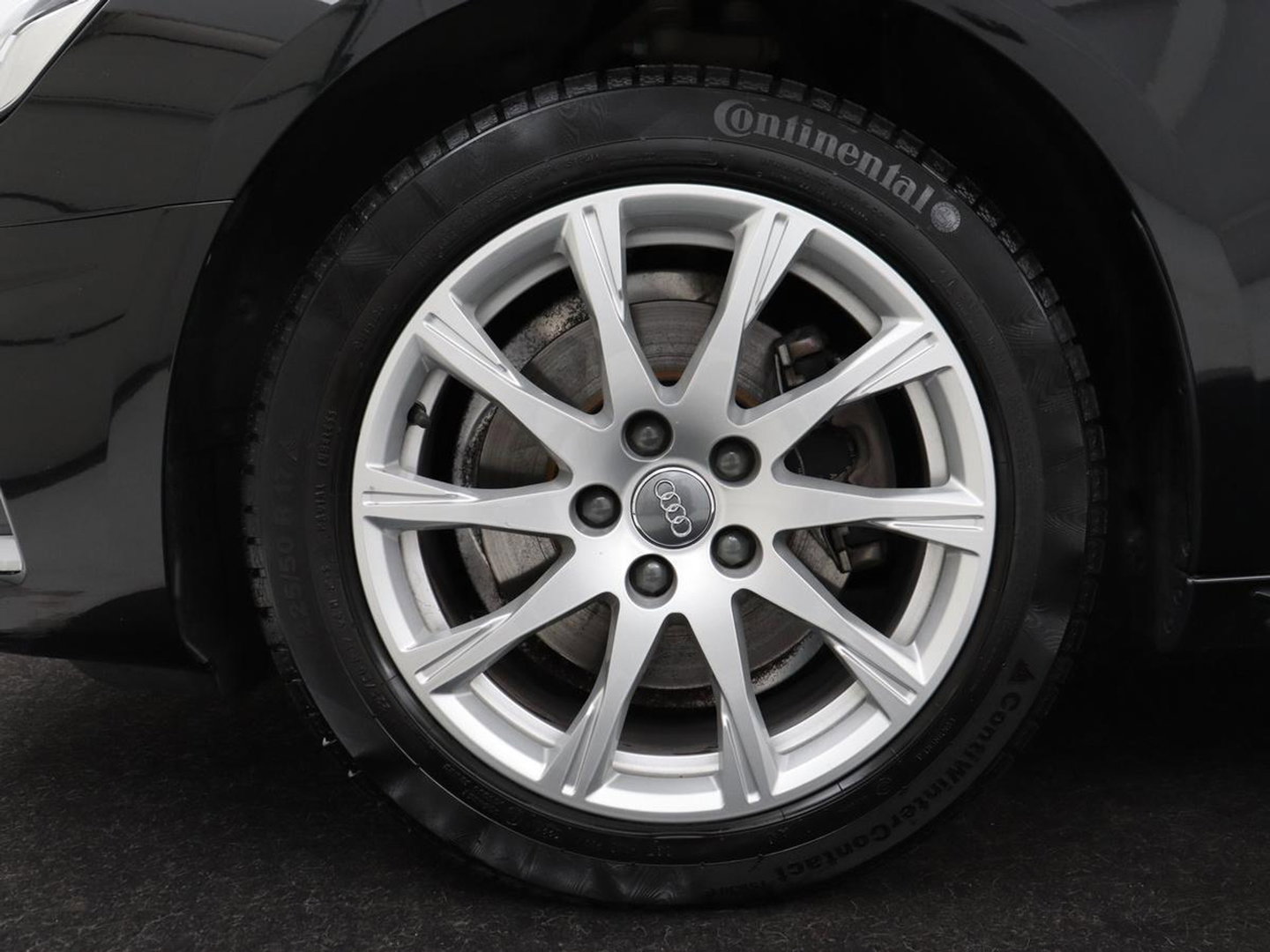 Audi A4 35 TFSI Business Edition | Leder | Stoelverwarming | Carplay | Virtual Cockpit | Navigatie | Full LED | Climate control | Bluetooth | Cruise control | Parkeerhulp