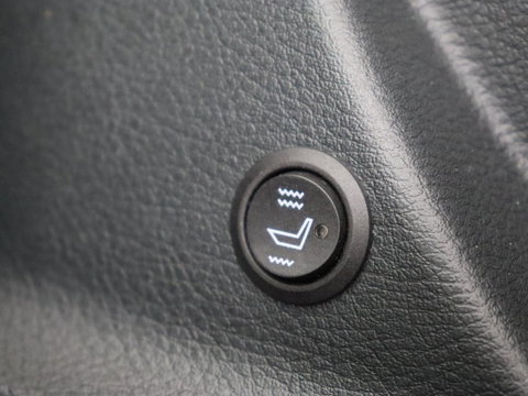 Audi A4 35 TFSI Business Edition | Leder | Stoelverwarming | Carplay | Virtual Cockpit | Navigatie | Full LED | Climate control | Bluetooth | Cruise control | Parkeerhulp