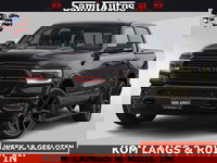 Dodge Ram Pick-Up - BLACK OPS | 5.7 V8 4x4 | SPORT NIGHT EDITION | PANORAMA DAK | COMFORT STOELEN | 22 INCH WIELEN | OPEN UITLAAT KLEP ELEKTR | CREW CAB 5 ZIT PLAATSEN | DUBBELE CABINE | DC | Eerste Eigenaar | Origineel Nederlandse auto |