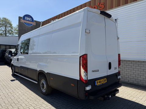 Iveco Daily 35S14V 2.3 automaat 410 L4H2 DC 6 persoons / vaste prijs rijklaar € 29.950 ex btw / ideale motorsport bus / euro 6 / bpm vrij / cruise en climate control / trekhaak 3500 kg !