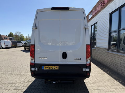 Iveco Daily 35S14V 2.3 automaat 410 L4H2 DC 6 persoons / vaste prijs rijklaar € 29.950 ex btw / ideale motorsport bus / euro 6 / bpm vrij / cruise en climate control / trekhaak 3500 kg !