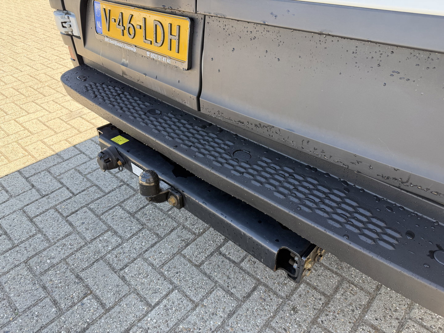 Iveco Daily 35S14V 2.3 automaat 410 L4H2 DC 6 persoons / vaste prijs rijklaar € 29.950 ex btw / ideale motorsport bus / euro 6 / bpm vrij / cruise en climate control / trekhaak 3500 kg !