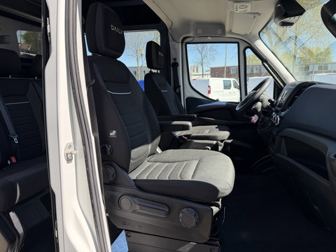 Iveco Daily 35S14V 2.3 automaat 410 L4H2 DC 6 persoons / vaste prijs rijklaar € 29.950 ex btw / ideale motorsport bus / euro 6 / bpm vrij / cruise en climate control / trekhaak 3500 kg !