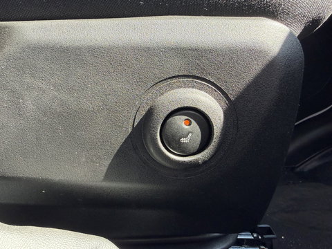 Iveco Daily 35S14V 2.3 automaat 410 L4H2 DC 6 persoons / vaste prijs rijklaar € 29.950 ex btw / ideale motorsport bus / euro 6 / bpm vrij / cruise en climate control / trekhaak 3500 kg !