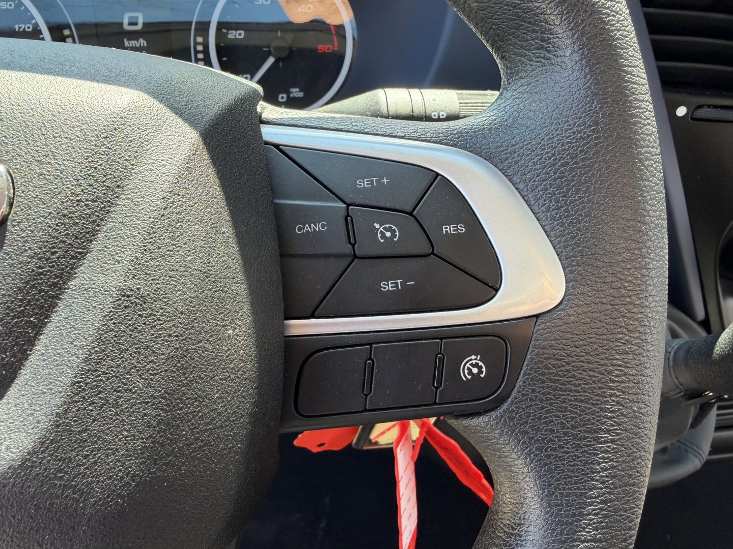 Iveco Daily 35S14V 2.3 automaat 410 L4H2 DC 6 persoons / vaste prijs rijklaar € 29.950 ex btw / ideale motorsport bus / euro 6 / bpm vrij / cruise en climate control / trekhaak 3500 kg !