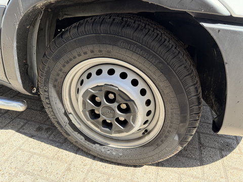 Iveco Daily 35S14V 2.3 automaat 410 L4H2 DC 6 persoons / vaste prijs rijklaar € 29.950 ex btw / ideale motorsport bus / euro 6 / bpm vrij / cruise en climate control / trekhaak 3500 kg !