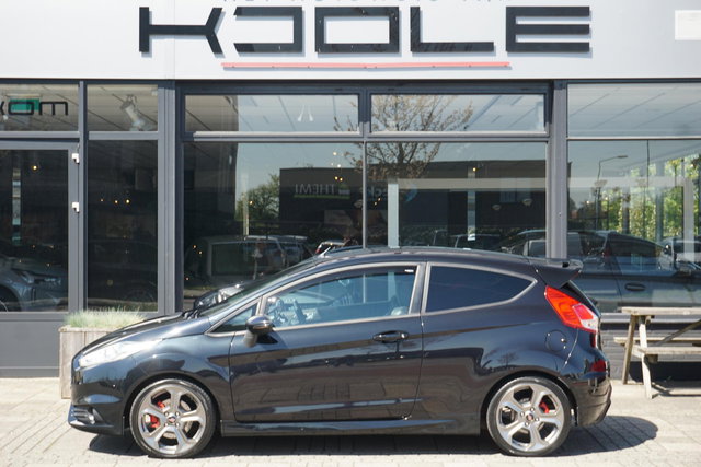 Ford Fiesta - 1.6 ST2 | Recaro |