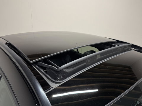 Mercedes-Benz GLA AMG Pano Carplay Navi Cruise Camera