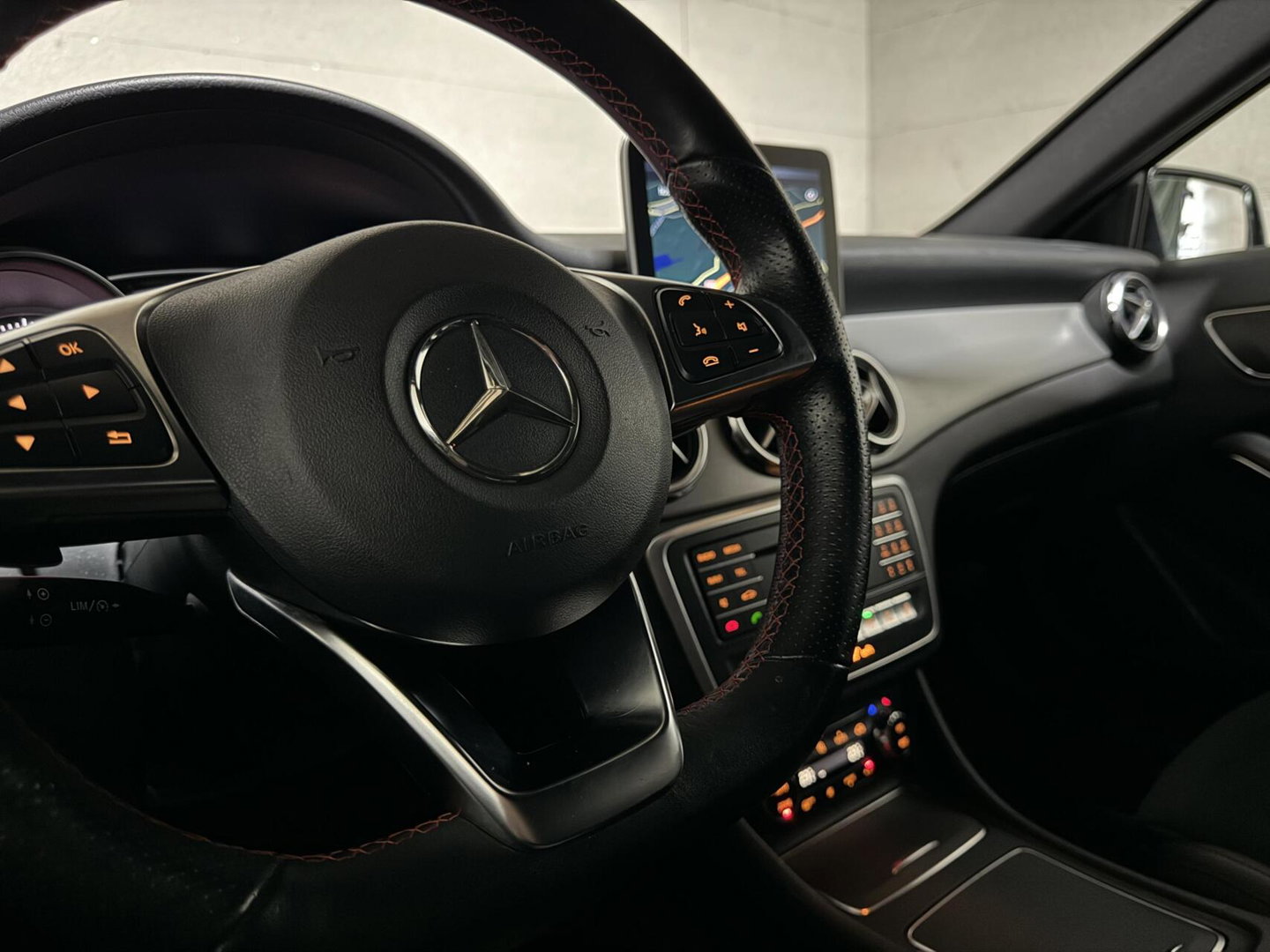 Mercedes-Benz GLA AMG Pano Carplay Navi Cruise Camera