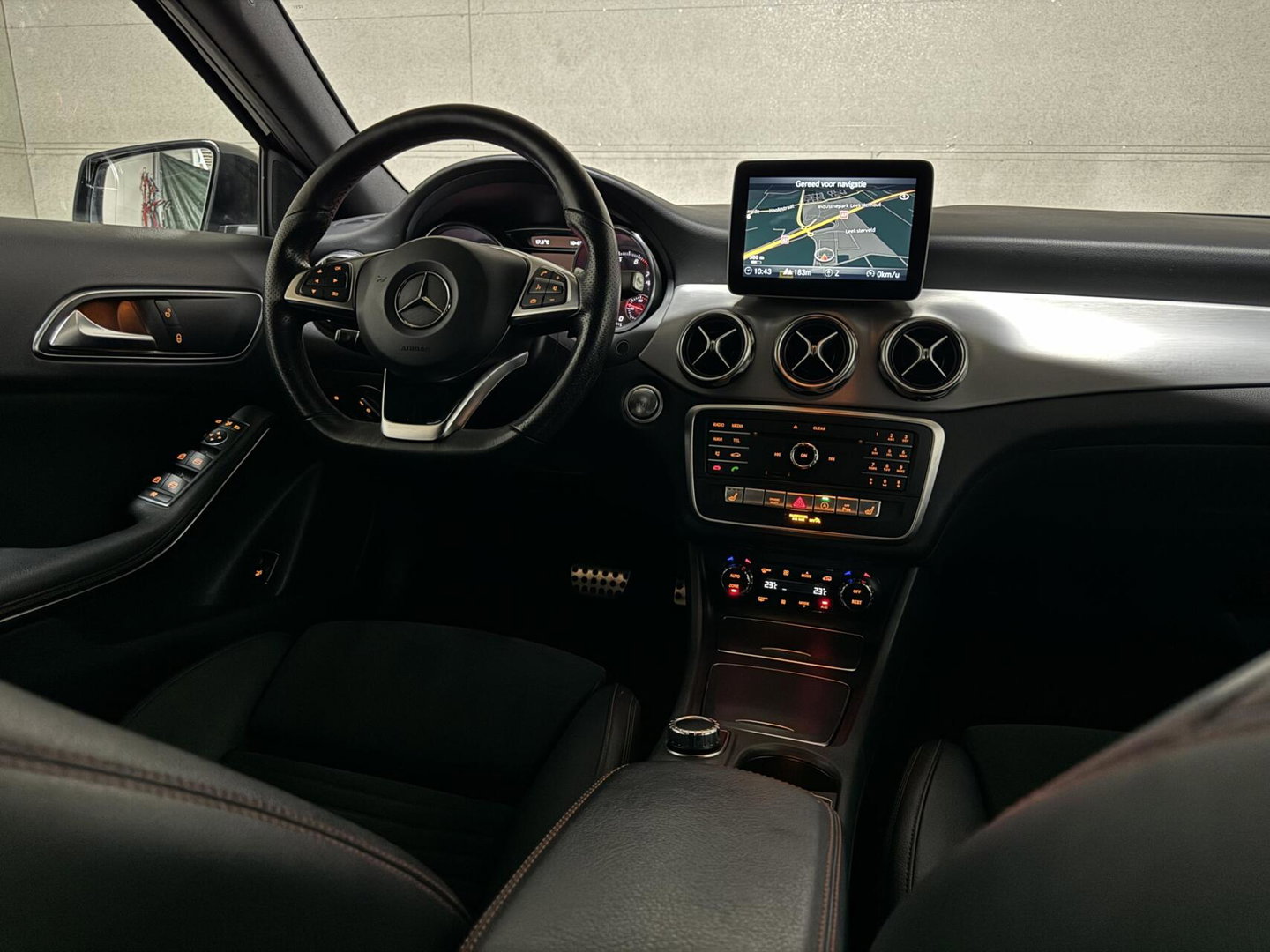 Mercedes-Benz GLA AMG Pano Carplay Navi Cruise Camera