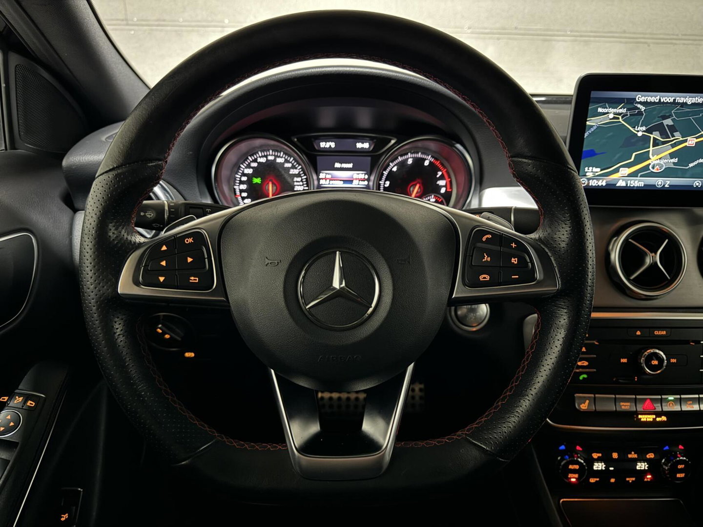 Mercedes-Benz GLA AMG Pano Carplay Navi Cruise Camera