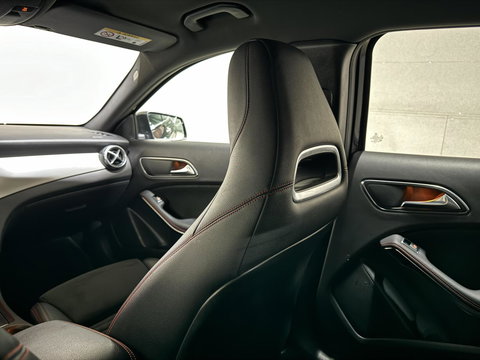 Mercedes-Benz GLA AMG Pano Carplay Navi Cruise Camera