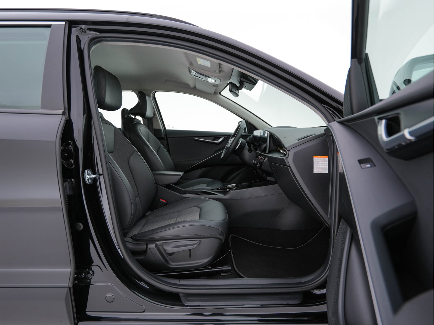 Kia Niro EV DynamicLine 64.8 kWh [ 3-Fase ] {SOH-100%} (INCL.BTW) *LEATHER-FABRIC | ADAPTIVE-CRUISE | DIGI-COCKPIT | KEYLESS | CAMERA | DAB | COMFORT-SEATS | SHIFT-PADDLES | ECC | PDC | 17''ALU*