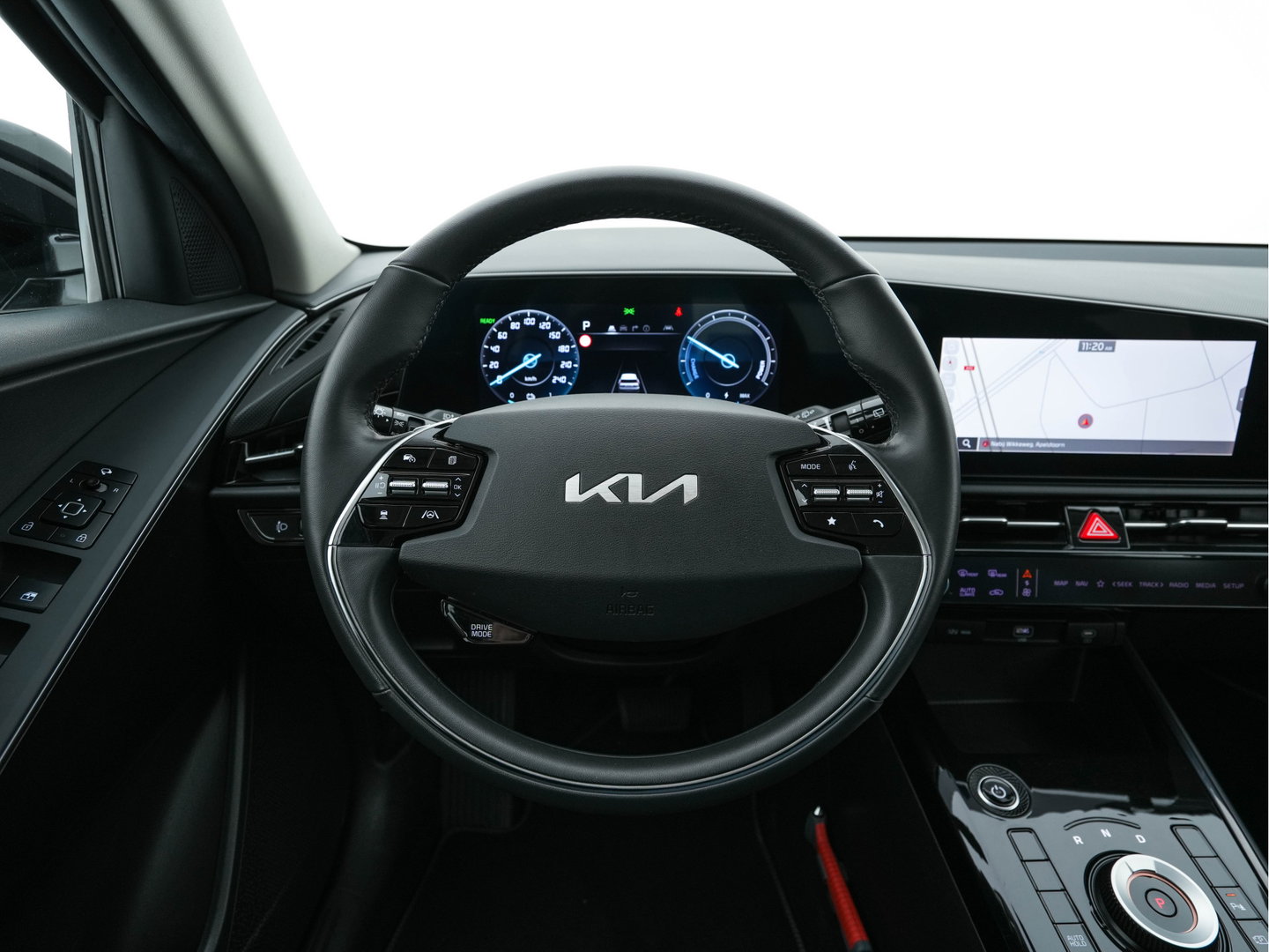 Kia Niro EV DynamicLine 64.8 kWh [ 3-Fase ] {SOH-100%} (INCL.BTW) *LEATHER-FABRIC | ADAPTIVE-CRUISE | DIGI-COCKPIT | KEYLESS | CAMERA | DAB | COMFORT-SEATS | SHIFT-PADDLES | ECC | PDC | 17''ALU*