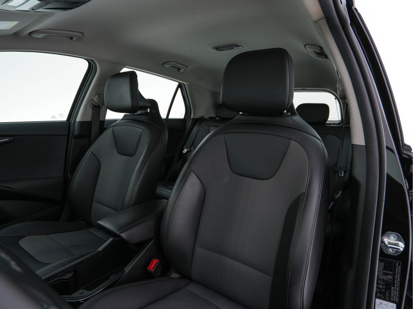 Kia Niro EV DynamicLine 64.8 kWh [ 3-Fase ] {SOH-100%} (INCL.BTW) *LEATHER-FABRIC | ADAPTIVE-CRUISE | DIGI-COCKPIT | KEYLESS | CAMERA | DAB | COMFORT-SEATS | SHIFT-PADDLES | ECC | PDC | 17''ALU*