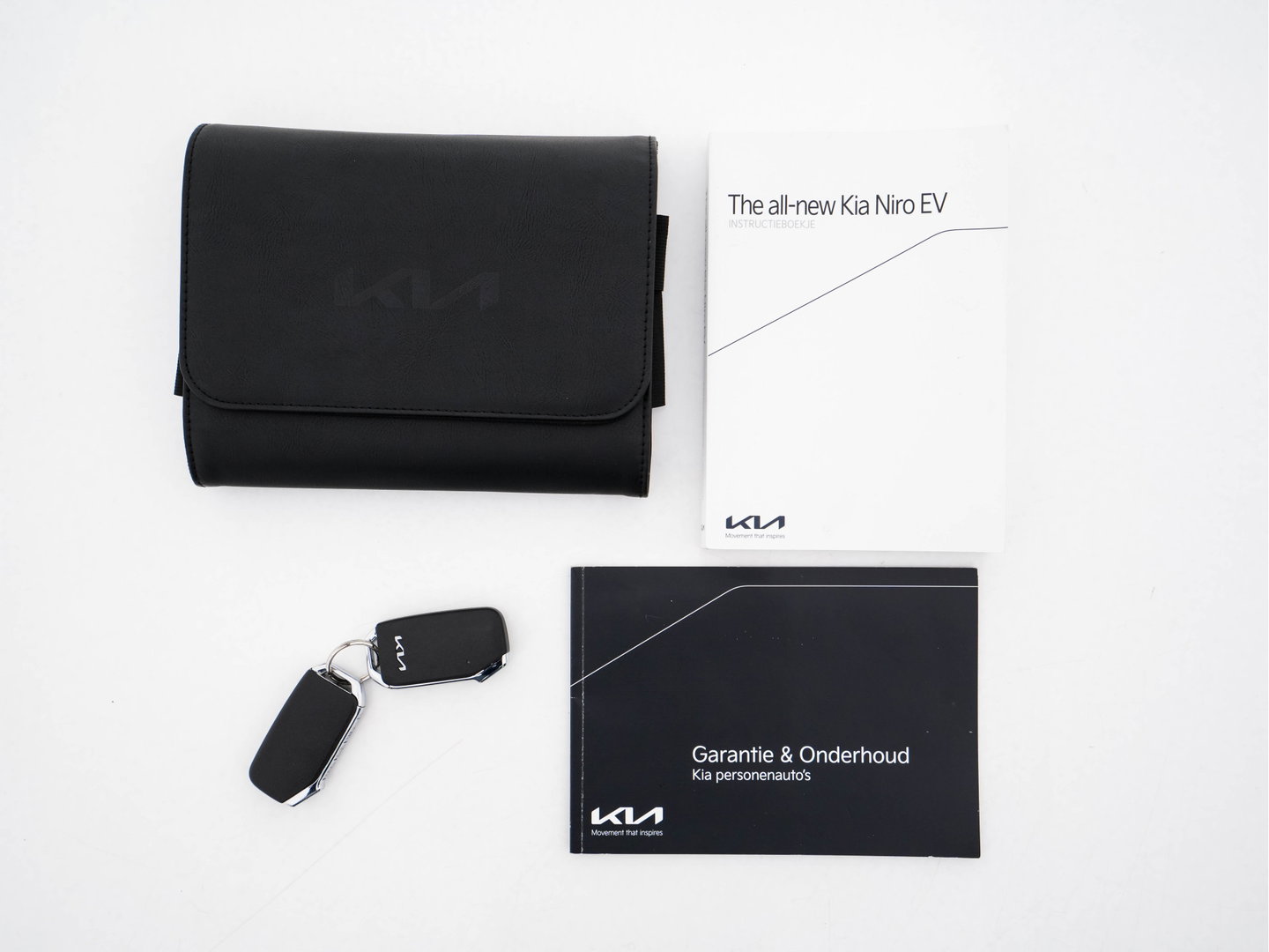 Kia Niro EV DynamicLine 64.8 kWh [ 3-Fase ] {SOH-100%} (INCL.BTW) *LEATHER-FABRIC | ADAPTIVE-CRUISE | DIGI-COCKPIT | KEYLESS | CAMERA | DAB | COMFORT-SEATS | SHIFT-PADDLES | ECC | PDC | 17''ALU*