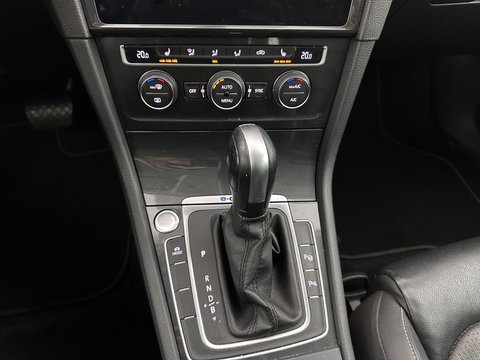 Volkswagen e-Golf E-DITION (INCL-BTW) *HEATPUMP | LEATHER | ADAPTIVE-CRUISE | FULL-LED | DYNAUDIO | DIGI-COCKPIT | NAVI-FULLMAP | CAMERA | KEYLESS | AMBIENT-LIGHT | DAB | ECC | CCS-FASTLOADER | PDC | 17''ALU*