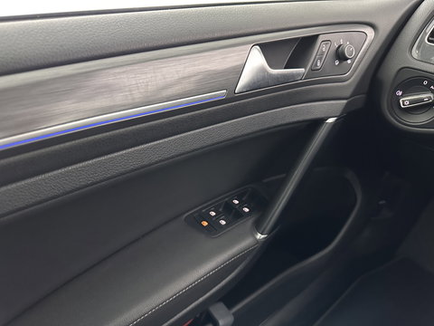 Volkswagen e-Golf E-DITION (INCL-BTW) *HEATPUMP | LEATHER | ADAPTIVE-CRUISE | FULL-LED | DYNAUDIO | DIGI-COCKPIT | NAVI-FULLMAP | CAMERA | KEYLESS | AMBIENT-LIGHT | DAB | ECC | CCS-FASTLOADER | PDC | 17''ALU*