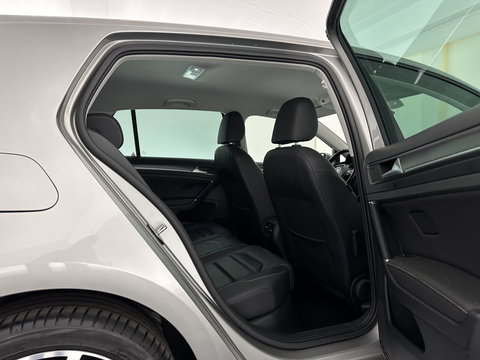 Volkswagen e-Golf E-DITION (INCL-BTW) *HEATPUMP | LEATHER | ADAPTIVE-CRUISE | FULL-LED | DYNAUDIO | DIGI-COCKPIT | NAVI-FULLMAP | CAMERA | KEYLESS | AMBIENT-LIGHT | DAB | ECC | CCS-FASTLOADER | PDC | 17''ALU*