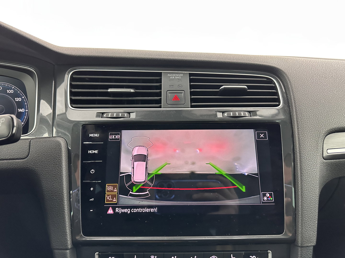 Volkswagen e-Golf E-DITION (INCL-BTW) *HEATPUMP | LEATHER | ADAPTIVE-CRUISE | FULL-LED | DYNAUDIO | DIGI-COCKPIT | NAVI-FULLMAP | CAMERA | KEYLESS | AMBIENT-LIGHT | DAB | ECC | CCS-FASTLOADER | PDC | 17''ALU*