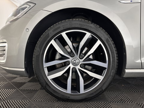 Volkswagen e-Golf E-DITION (INCL-BTW) *HEATPUMP | LEATHER | ADAPTIVE-CRUISE | FULL-LED | DYNAUDIO | DIGI-COCKPIT | NAVI-FULLMAP | CAMERA | KEYLESS | AMBIENT-LIGHT | DAB | ECC | CCS-FASTLOADER | PDC | 17''ALU*