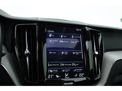 Volvo XC60 2.0 T8 AWD R-Design | polestar engineered | Trekhaak | 21 inch | Head-up | 360 camera | H&K Audio | Sportstoelen |