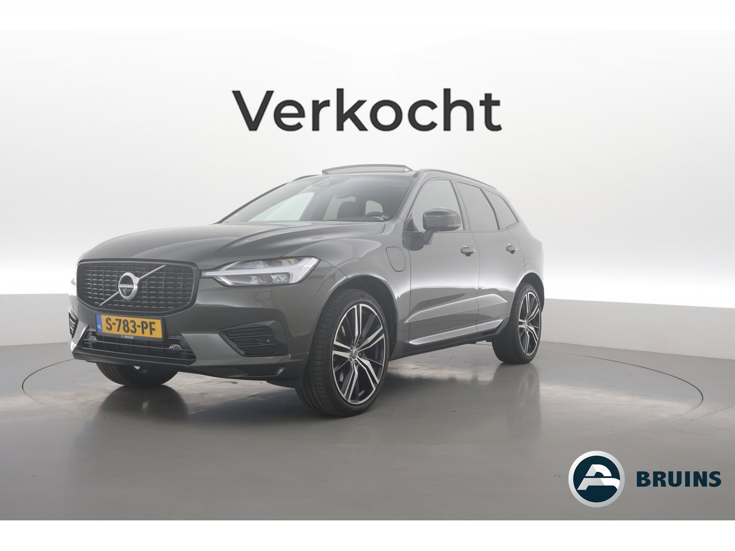 Volvo XC60 2.0 T8 AWD R-Design | polestar engineered | Trekhaak | 21 inch | Head-up | 360 camera | H&K Audio | Sportstoelen |