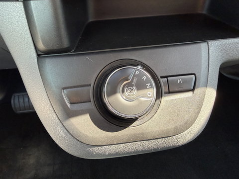 Peugeot Expert 2.0 BlueHDI 177pk automaat S&S L3H1 DC 5 persoons / vaste prijs rijklaar € 27.950 ex btw / lease vanaf € 456 / dubbele schuifdeur / euro 6 / bpm vrij / airco / cruise / navi / trekhaak !