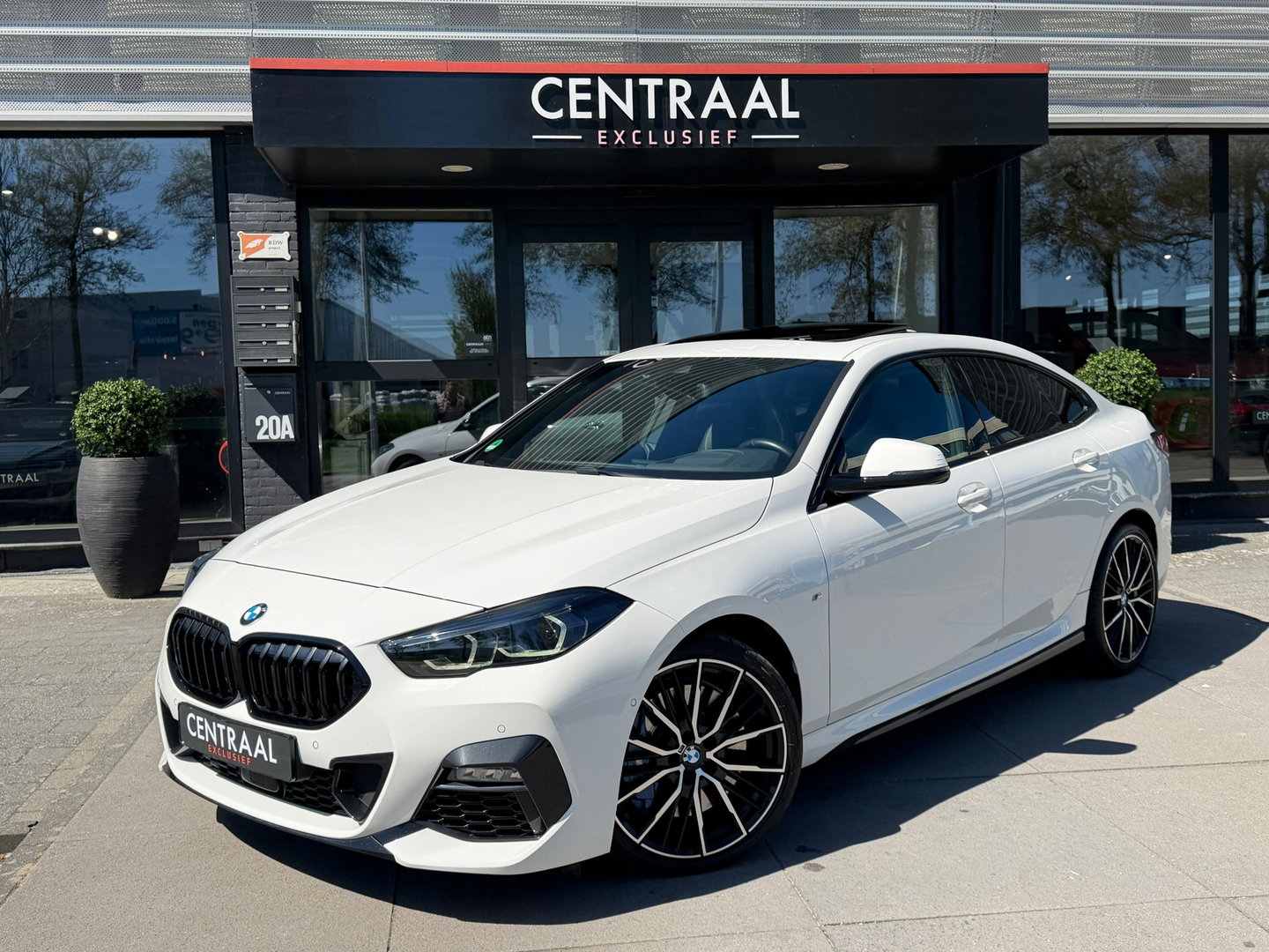 BMW 2 Serie Gran Coupé 218i High Exe M-Sport|Pano|Harman&Kardon|M-Stoelen|Keyless|Carplay|Camera