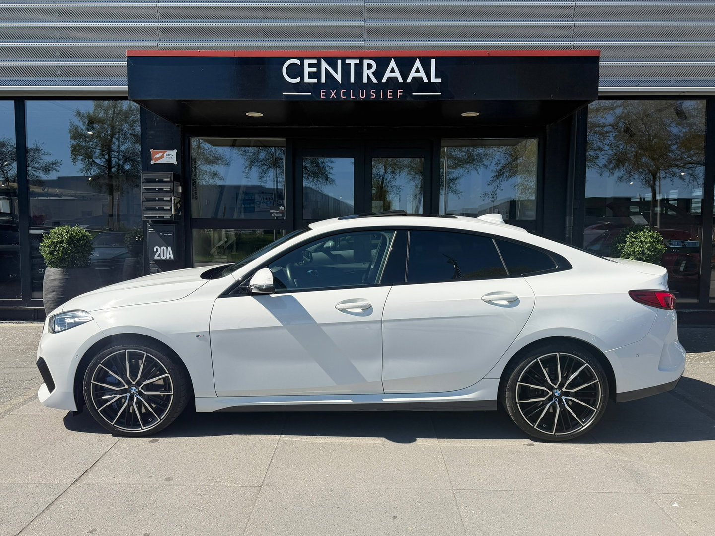 BMW 2 Serie Gran Coupé 218i High Exe M-Sport|Pano|Harman&Kardon|M-Stoelen|Keyless|Carplay|Camera