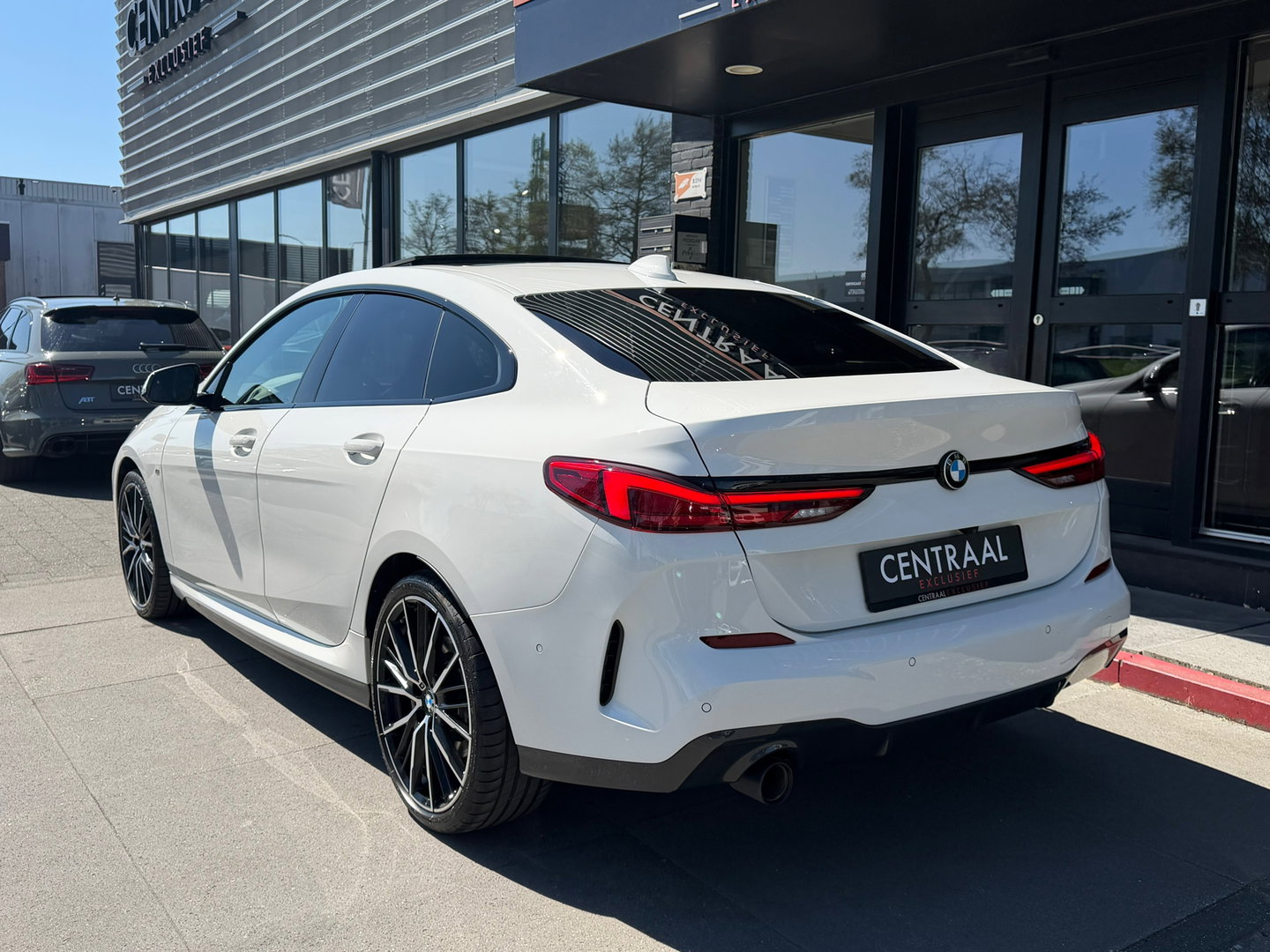 BMW 2 Serie Gran Coupé 218i High Exe M-Sport|Pano|Harman&Kardon|M-Stoelen|Keyless|Carplay|Camera